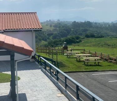Caviedes Apartment | Chalets Requejil - El Jiso
