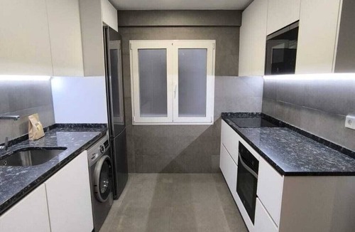 Cotos Bed & Breakfast | Chamartín Smart Stay | Double Room with Excellent Connectivity
