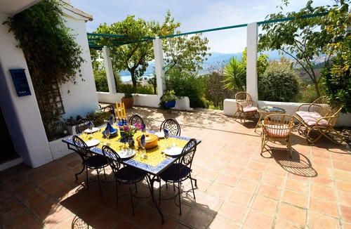 Alcaucin Villa | Characterful stylish Andalucian Cortijo - huge pool and panoramic lake/sea views