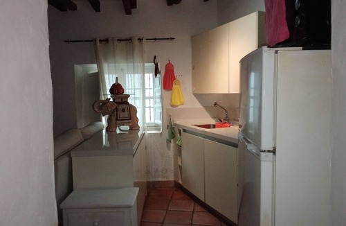 Albaicin Apartment | Charming 1-bedroom apartment with AC, WiFi in gorgeous Granada