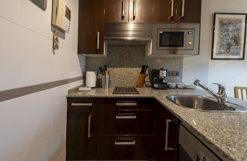 Moncloa-Aravaca Apartment | Charming 1 bedroom flat Gym Gated urbanisation Madrid