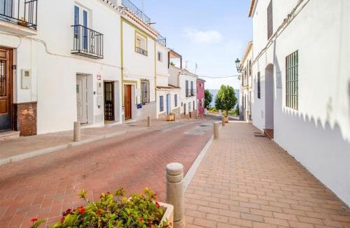 Maro Apartment | Charming 2BR Getaway in Maro- Newly renovated