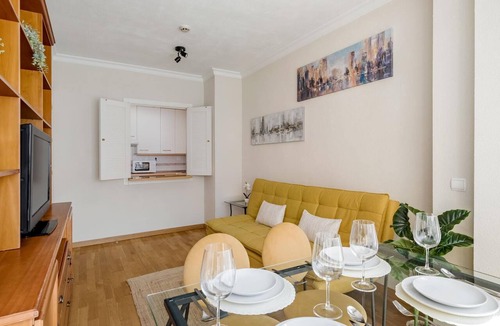 Rejas Apartment | Charming Airport V - Design apartment next to the airport