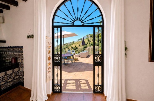 Moclinejo House | Charming Andalusian Finca, Sea View & Nature, 30 min from Málaga