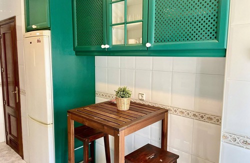 Poniente-Sur Apartment | Charming Apartment with Pool & Garage in Córdoba's Prime Shopping District