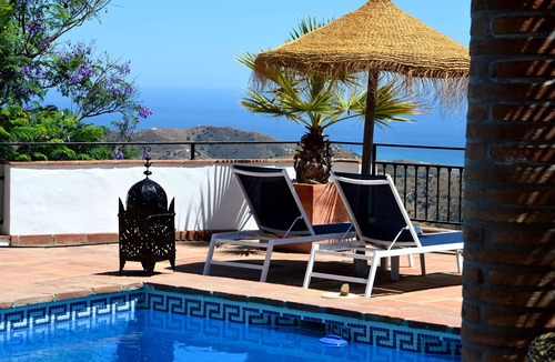Sayalonga House | Charming country villa with breathtaking sea views
