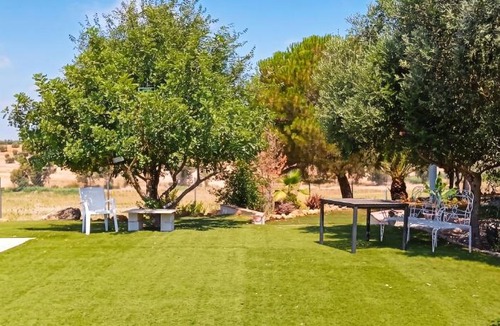La Campana Villa | Charming House in La Campana with Mountain View