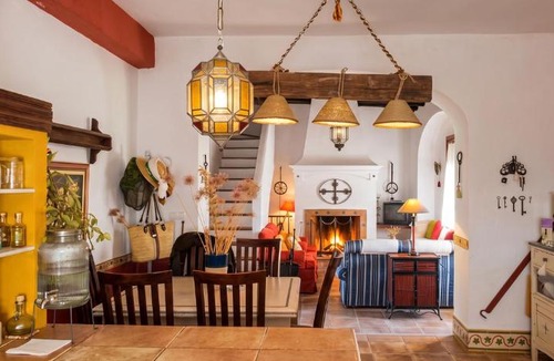 La Campana Villa | Charming House in La Campana with Mountain View