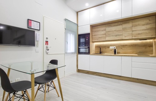 Ventas Apartment | Charming Madrid el Carmen - Seasonal rental
