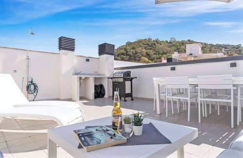 La Victoria Apartment | Charming Málaga Penthouse with Stunning City Views