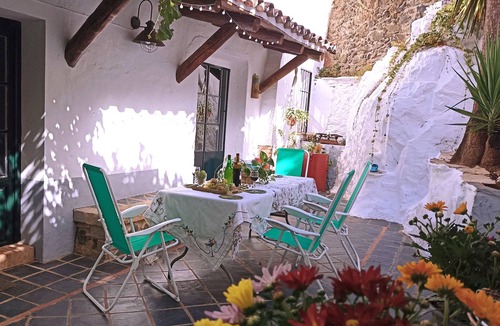 Fuentes de Leon Cottage | Charming Rural House in Fuentes de León. Culture, nature, fun.