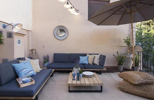 San Pedro House | ChezmoiHomes Alhambra Boutique Terrace