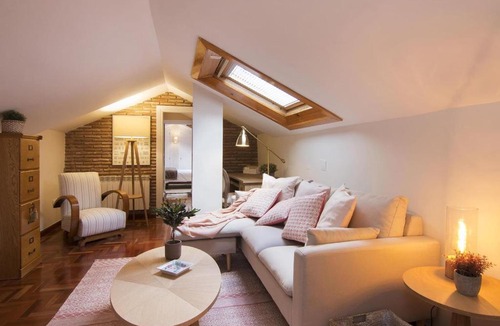 San Pedro Apartment | ChezmoiHomes Alhambra Penthouse