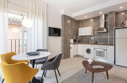 Granada City Center Apartment | ChezmoiHomes Angel 3 2BR
