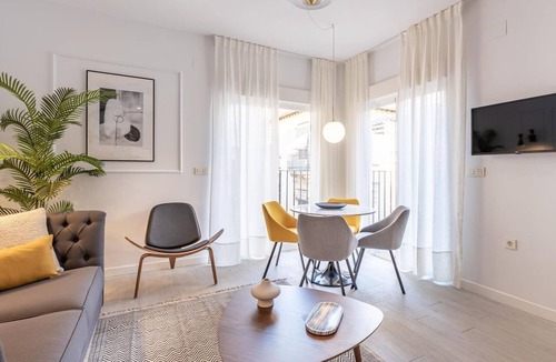 Granada City Center Apartment | ChezmoiHomes Angel 3 2BR