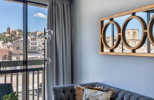 Granada City Center Apartment | ChezmoiHomes Luxury Alhambra Penthouse Collection Morayma
