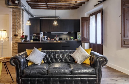 Centro - Sagrario Apartment | ChezmoiHomes Santa Paula