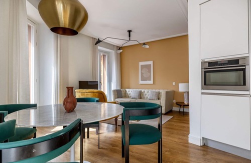 Literary Quarter Apartment | Chic Huertas-Cortes 1BR w/Doorman, nr Bars, by Blueground