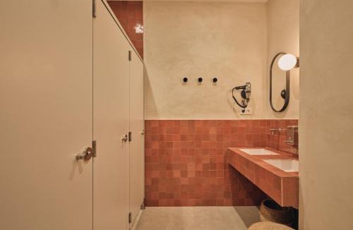 Alora Hotel | Chozuela Casa de Viajeros