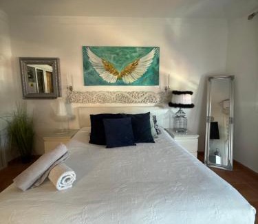 Mairena del Aljarafe Apartment | Circus-Goretti House