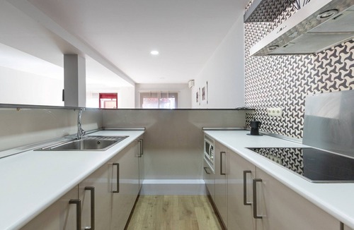 Alhaurin de la Torre Ski Chalet | Clipper - House In Alhaurín De La Torre