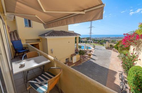 Estepona Apartment | Coastal Getaway in Sunny Villa Roca Estepona