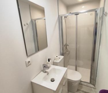 Armilla House | Cocoaloa