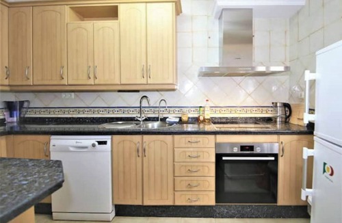 Historic Center of Estepona House | Colorful & Cozy Old Town Gem: 5* Location, Rooftop