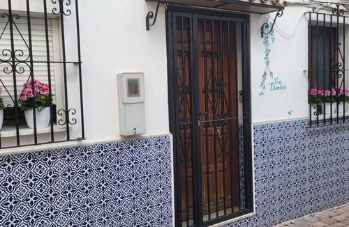 Historic Center of Estepona House | Colorful & Cozy Old Town Gem: 5* Location, Rooftop