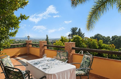 Salobrena House | Comeback Cortijo Nirvana