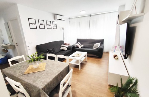 San Fernando Apartment | Complete apartment! Center! Cityhouse Quality New Refurbished New Quality Wifi high+TV65+Comfort+