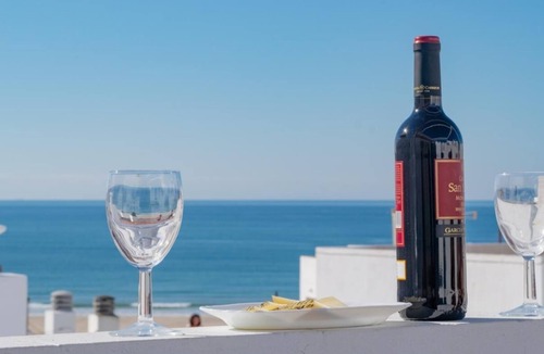 Conil de la Frontera City Center Cottage | Conil town house with roof terrace and great sea view