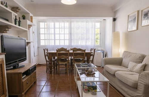 San Roque House | CONSTITUCION 27 - Magnificent apartment near the beach and with free WiFi.