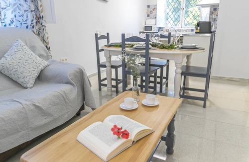 Orgiva Villa | CORCHADO, 2 Bedroom House Adapted for Reduced Mobility