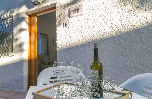 Orgiva Villa | CORCHADO, 2 Bedroom House Adapted for Reduced Mobility