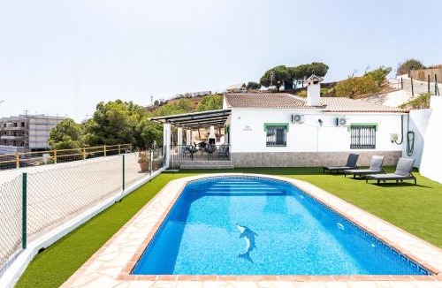 Rincon de la Victoria Ski Chalet | Cortijo Ariza Sea Views