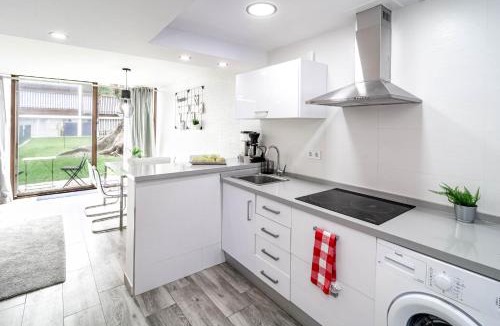 San Pedro de Alcantara Apartment | Cortijo Blanco apartment near the beach - Ref M38