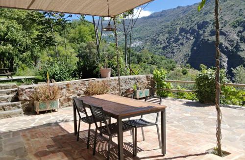 Pampaneira House | Cortijo De Los Abuelos