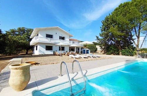 Archidona Villa | Cortijo El Contarín - Private Andalusian Country Retreat with Pool near Málaga