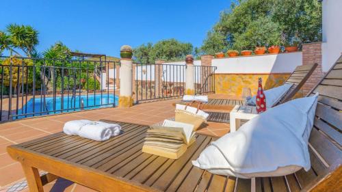Orgiva House | Cortijo El Olivar Órgiva by Ruralidays