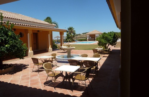 Arcos de la Frontera Cottage | Cortijo Escondido, large estate with pool