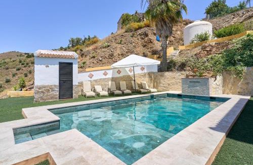 Sayalonga House | Cortijo la Encina