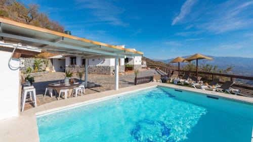 El Borge Villa | Cortijo La Envarra El Borge by Ruralidays