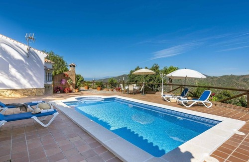 Sayalonga Villa | Cortijo La Rijana Sayalonga by Ruralidays