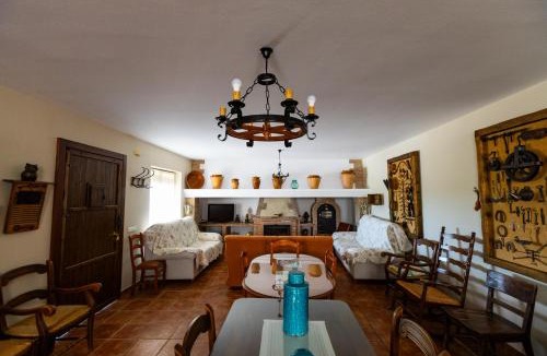 Villanueva del Trabuco House | Cortijo LaGar