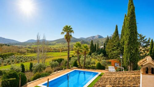 Villanueva del Rosario Villa | Cortijo Los Arcos - Lujo rural con piscina y vistas espectaculares en Málaga