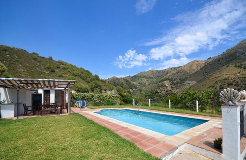 Nerja Villa | Cortijo Mari Carmen: Large Private Pool, Sea Views, A/C, WiFi