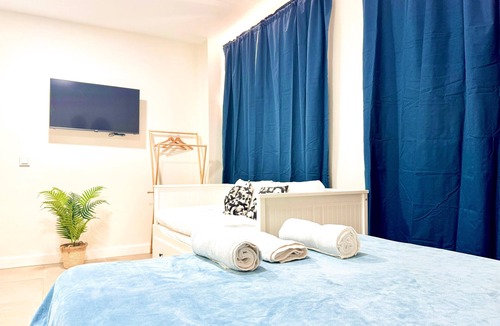 Algeciras Apartment | Costa by Hawkins Algeciras -Room BA