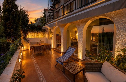 Marbella Ski Chalet | Costabella Beach House · Magnolia Marbella