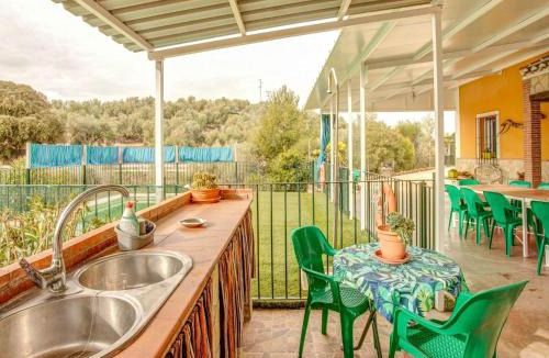 Archidona House | Cosy holiday home in Villanueva de Tapia with garden